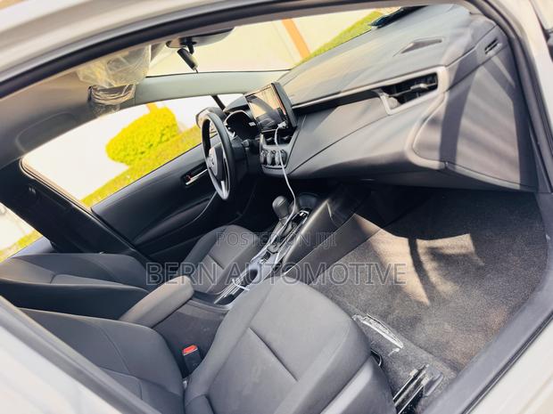 Toyota Corolla Hybrid LE 2025 White