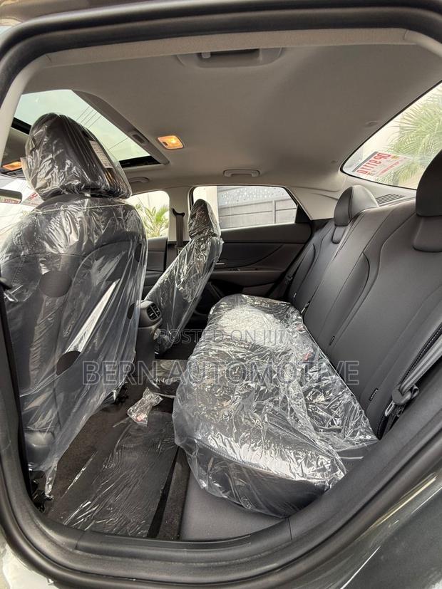 Hyundai Elantra SEL Sport IVT 2025 Gray