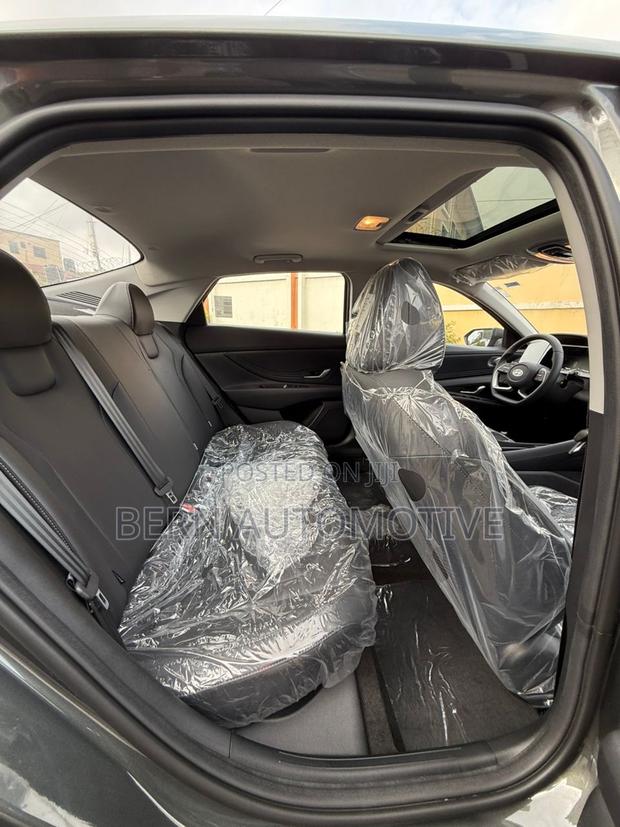 Hyundai Elantra SEL Sport IVT 2025 Gray