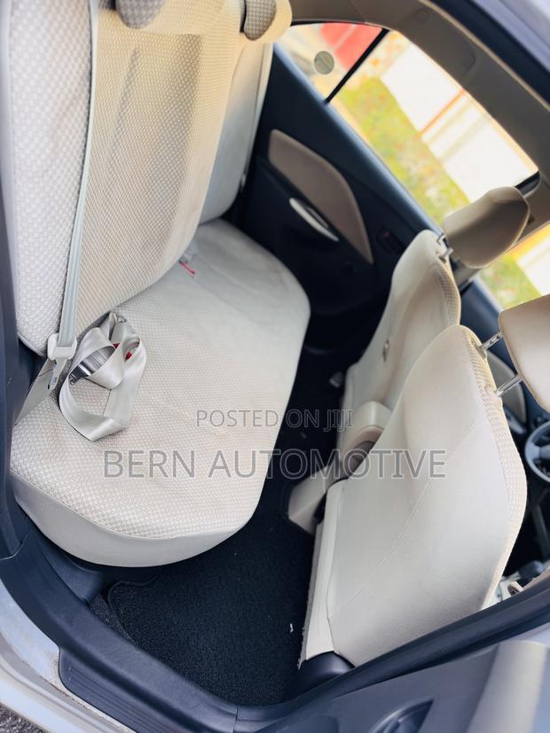 Toyota Belta 2009 Silver