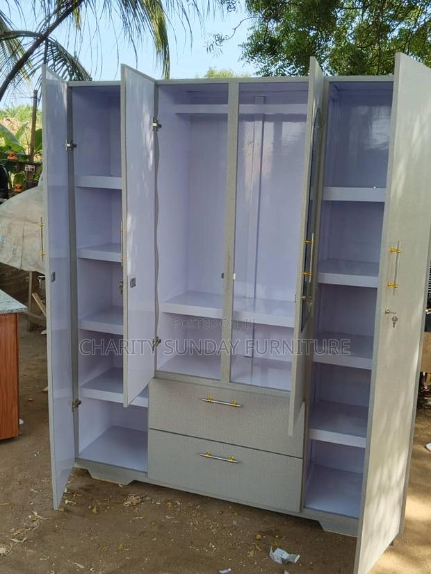 Executive Wardrobe · Photo 4
