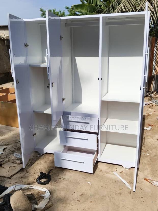 Pure White Wardrobe · Photo 4
