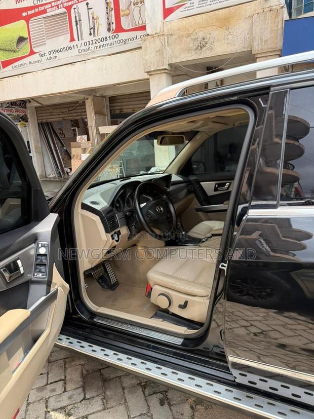Mercedes-Benz GLK-Class 350 4MATIC 2011 Black photo 6
