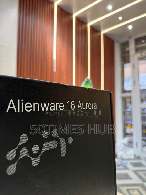 New Laptop Dell Alienware 16 Aurora 16GB Intel Core 7 SSD 1T