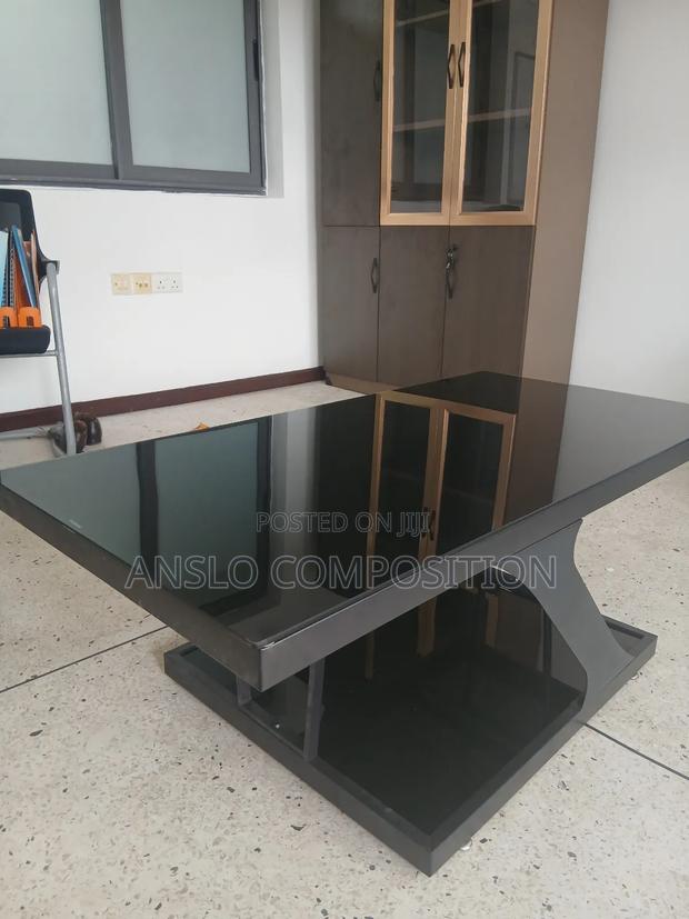 Black Centre Table · Photo 2