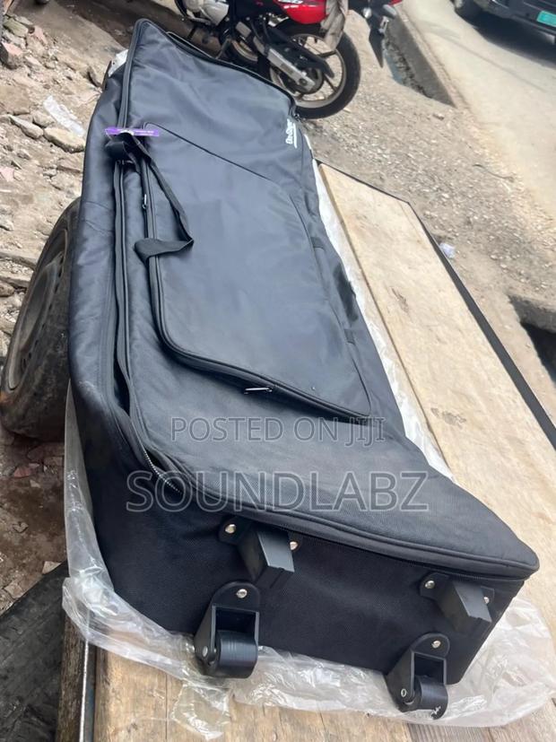 On-stage 88-key Keyboard Bag · Photo 4