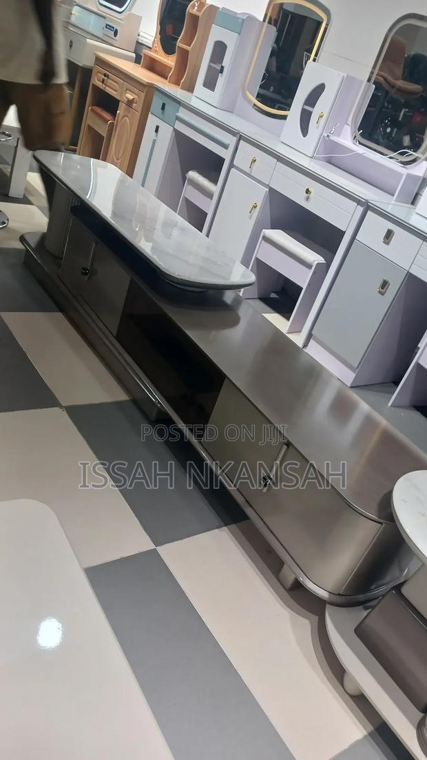 Morden TVS Stand · Photo 4