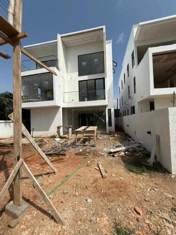 4bdrm Townhouse/Terrace in Ab Richie Properties, East Legon for sale · Photo 1