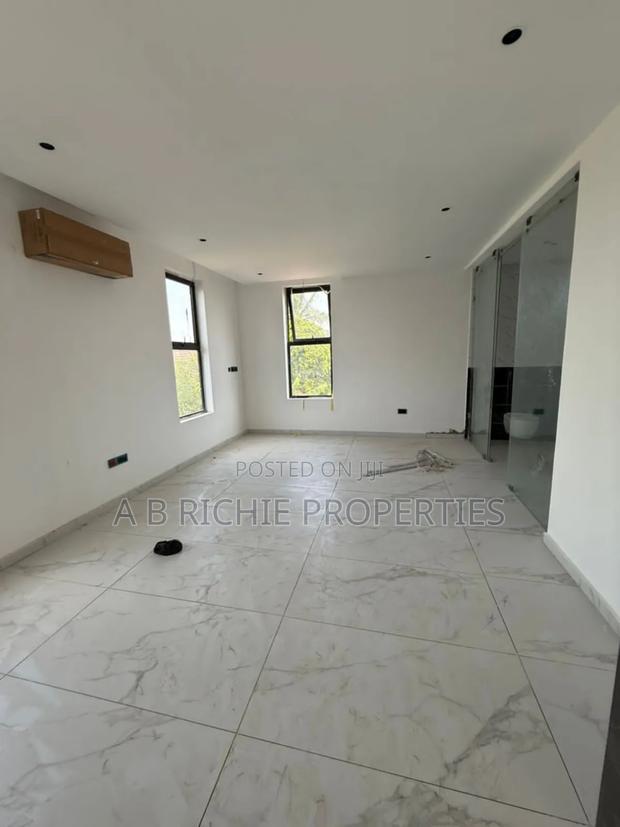 4bdrm Townhouse/Terrace in Ab Richie Properties, East Legon for sale · Photo 2
