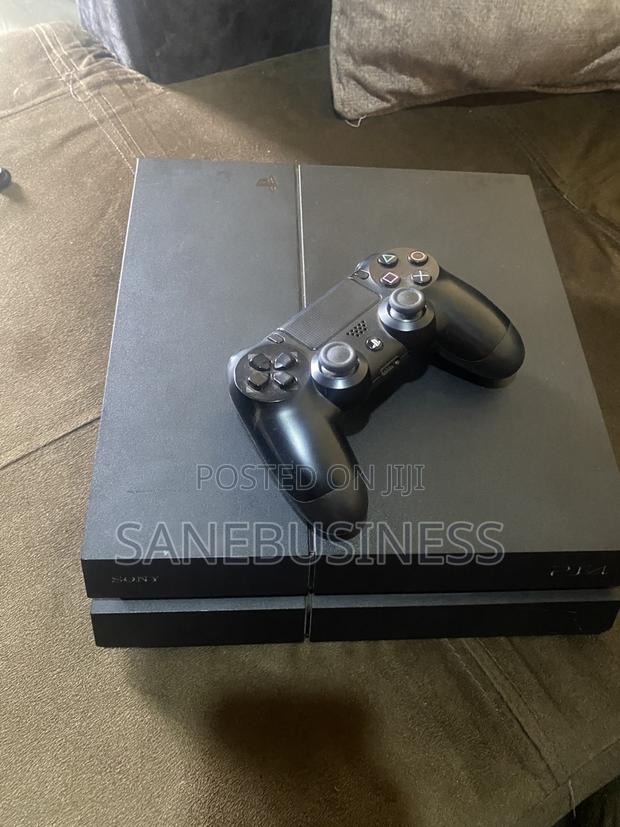 Ps4 Standard 1tb With 5 Games