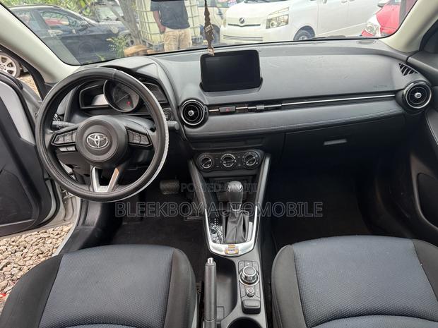Toyota Yaris iA 1.5 FWD 2019 White photo 7