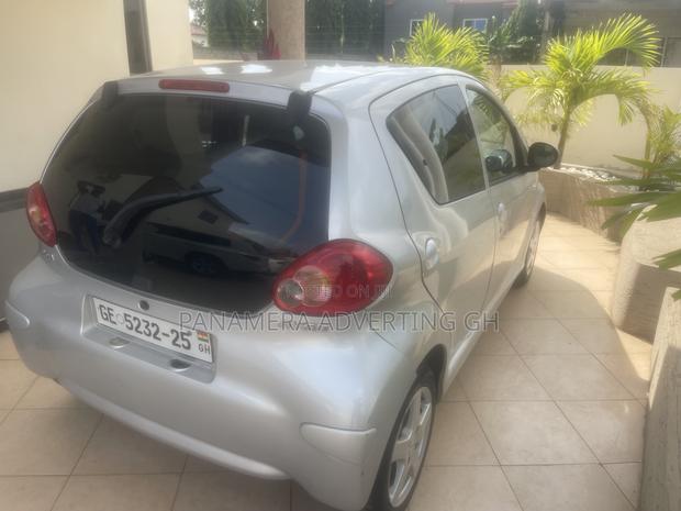 Toyota Aygo 1.0 5-Door 2012 Gray