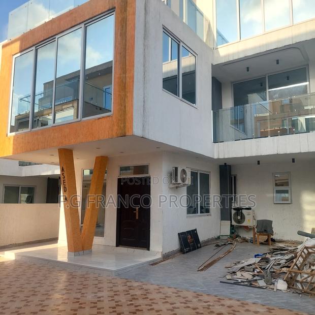 3bdrm House in Kg. Franco, Adjiriganor for sale · Photo 2