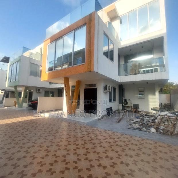 3bdrm House in Kg. Franco, Adjiriganor for sale · Photo 3