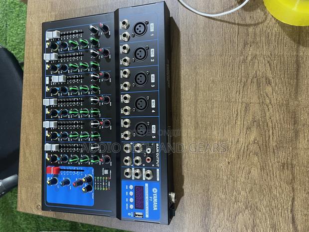Yamaha F7 7-Channel Mixer photo 5