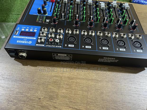 Yamaha F7 7-Channel Mixer photo 4