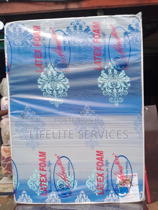 12" Large Mattress/High Density - Latex Foam · Photo 4