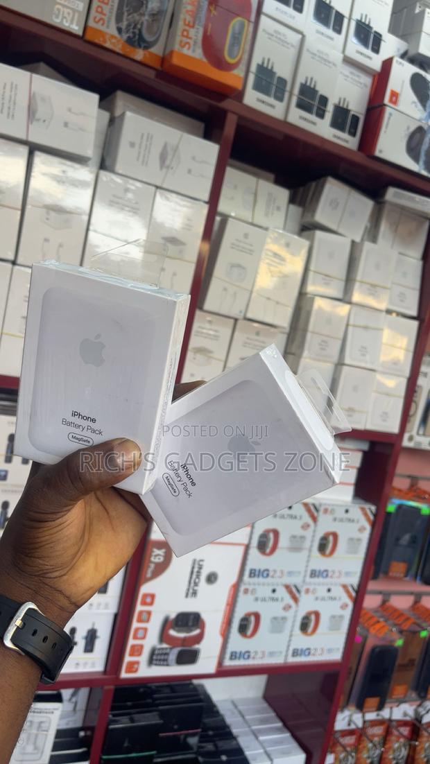 Apple Magsafe Battery Pack ( Power Bank) photo 2