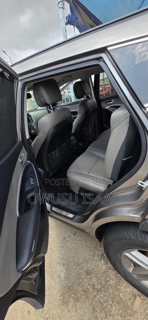 Hyundai Santa Fe 2017 Gray