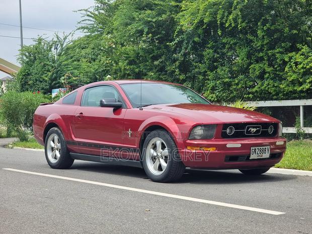 Ford Mustang Coupe 2007 Red