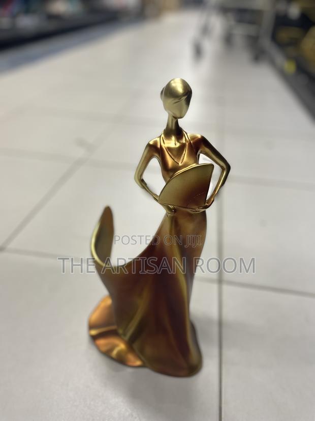 Golden Muse Wine Cradle
