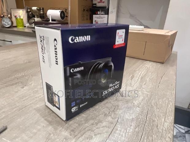 Powershot Sx740 a Vintage Lens in Your Palm · Photo 2