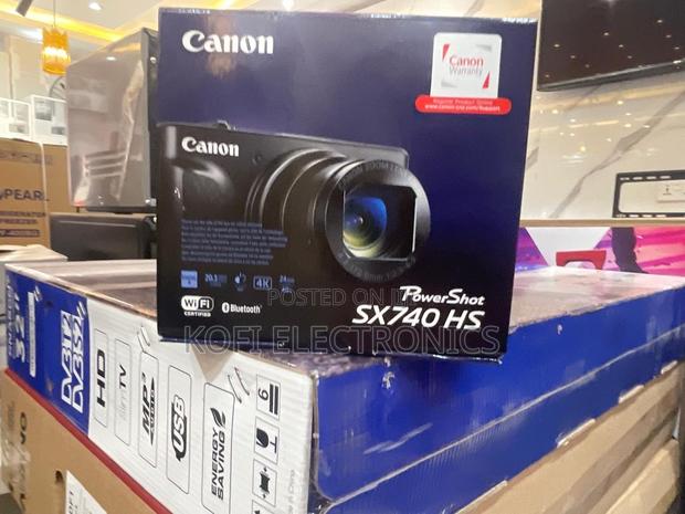 Canon Sx740 Hs Inspired by the Golden Age of Cameras · Photo 2