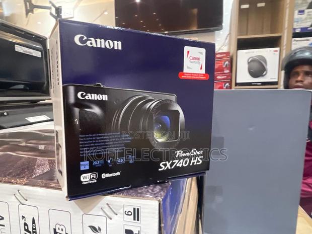 Canon Powershot Sx740 a Timeless Tool for Wanderers · Photo 2