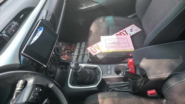 Toyota Hilux Revo Double Cab Deisel 2.8 AWD 2019 Gray photo 2