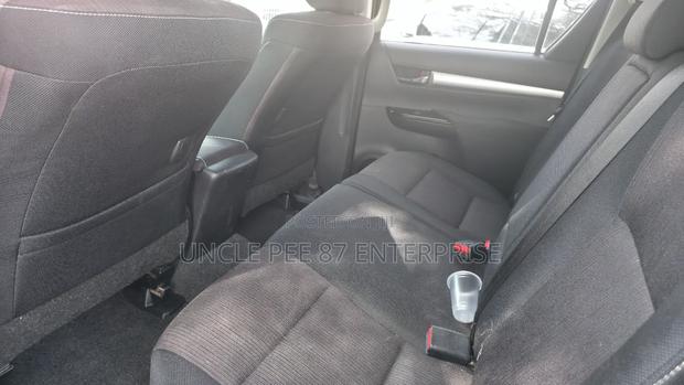 Toyota Hilux Revo Double Cab Deisel 2.8 AWD 2019 Gray photo 8