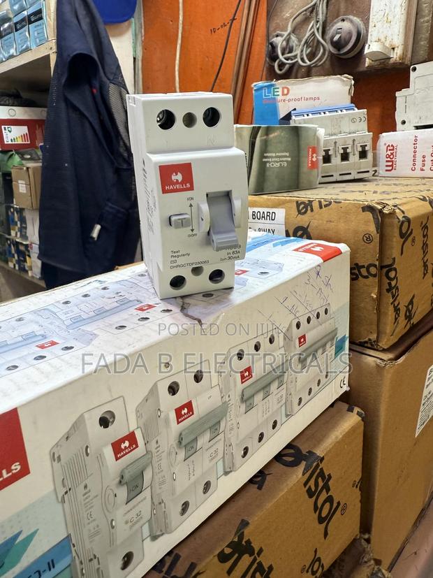 Residual Current Circuit Breaker · Photo 4
