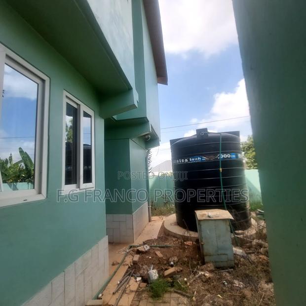 7bdrm House in Kg Franco Properties, Spintex for rent · Photo 3