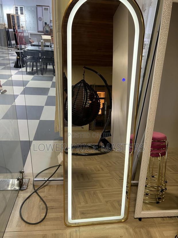 Modern Dressing Mirror With Led Lights photo 2