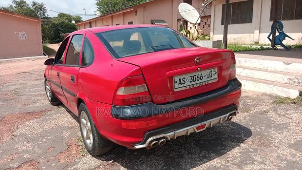 Opel Vectra Break 1.6 2000 Red