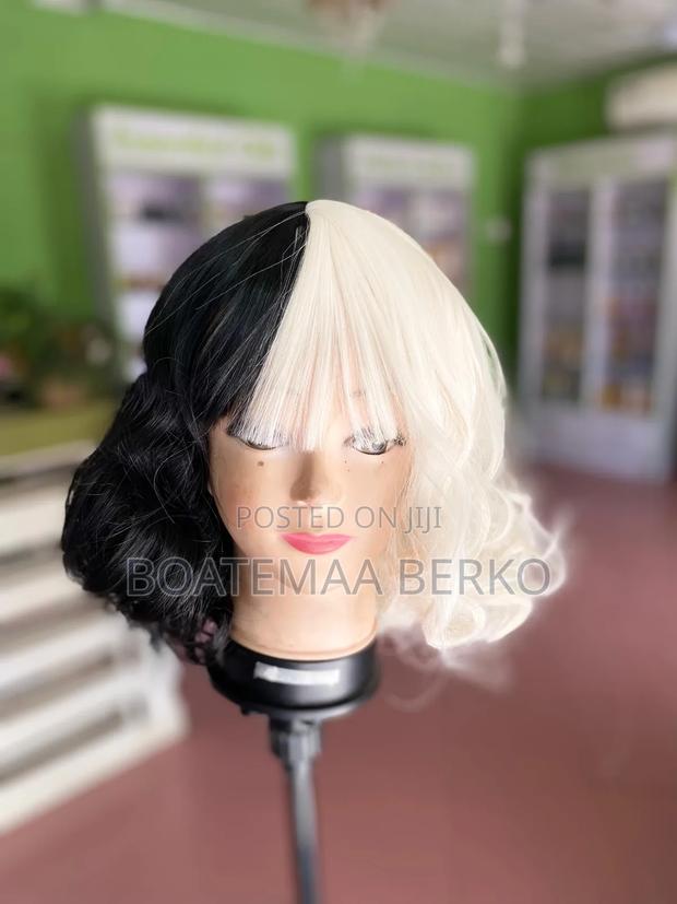 Black White Body Wavy Wig photo 3