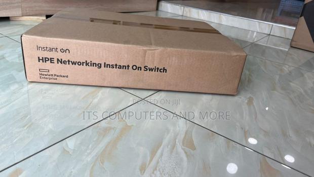 24 Port Hpe Networking Instant on Switch Series 1930