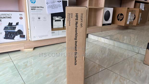 24 Port Hpe Networking Instant on Switch Series 1930 photo 2