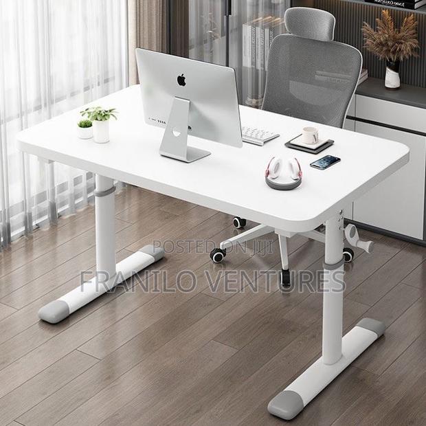 1m/1.2m Manual Adjustable Table · Photo 4