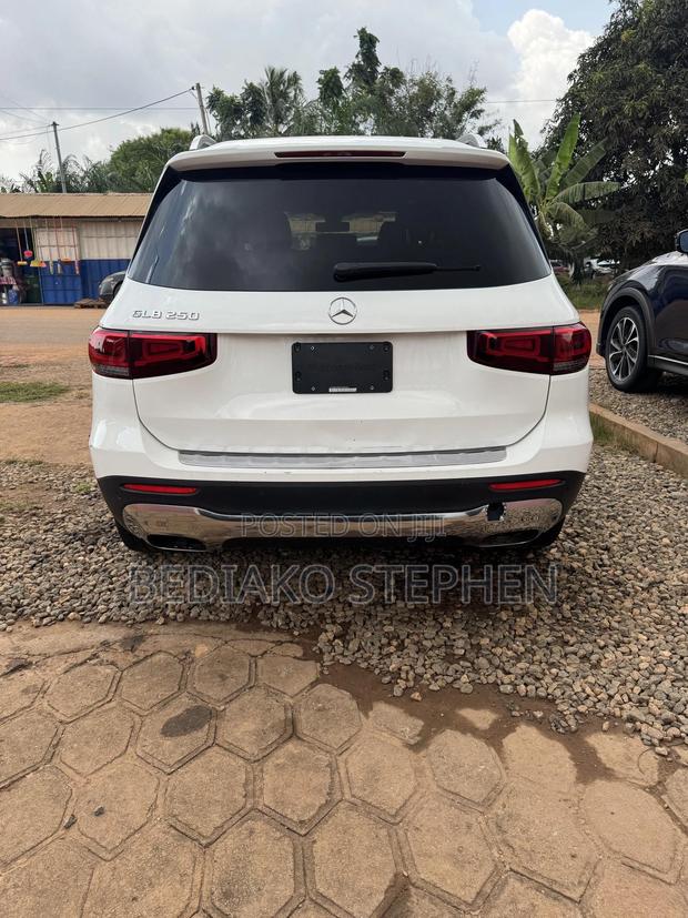Mercedes-Benz GLB-Class GLB 250 4MATIC 2023 White