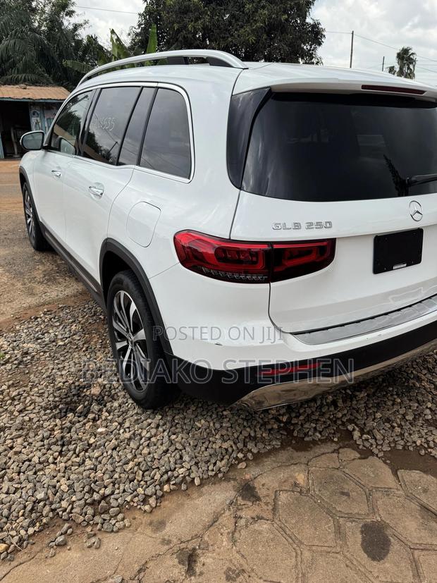 Mercedes-Benz GLB-Class GLB 250 4MATIC 2023 White