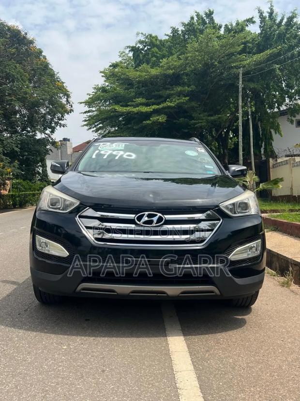 Hyundai Santa Fe 2014 Black photo 3