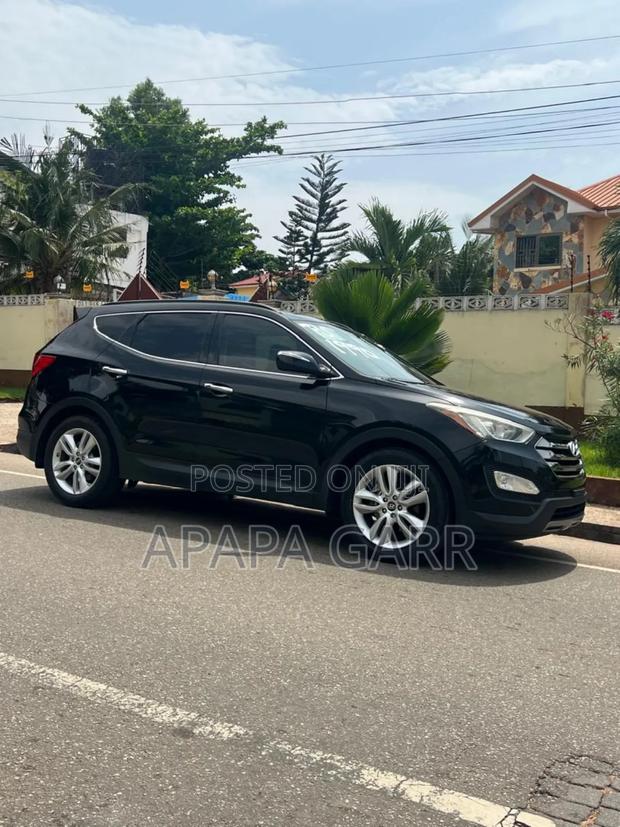 Hyundai Santa Fe 2014 Black photo 4