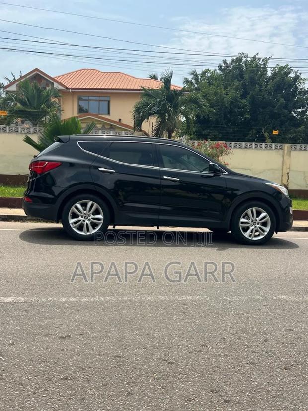 Hyundai Santa Fe 2014 Black photo 5