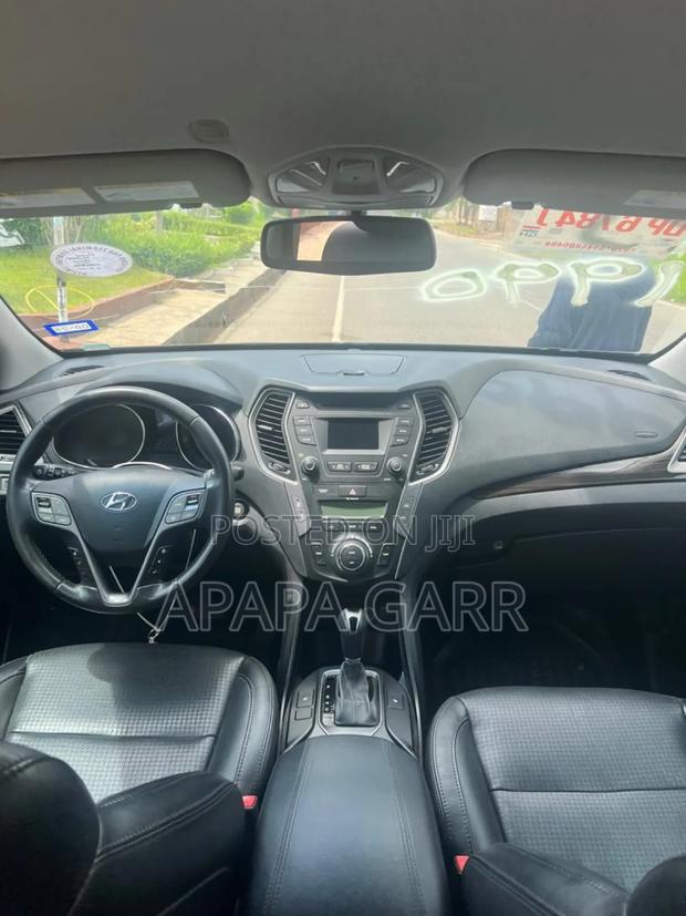 Hyundai Santa Fe 2014 Black photo 7