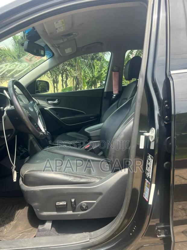 Hyundai Santa Fe 2014 Black photo 8