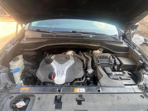 Hyundai Santa Fe 2014 Black photo 12