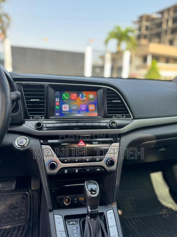 Hyundai Elantra Value Edition Sedan FWD (2.0L 4cyl 6A) 2017 Burgundy