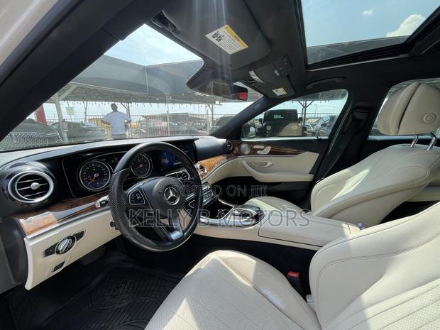 Mercedes-Benz E300 4Matic AWD Sedan (2.0L 4cyl 9A) 2017 White