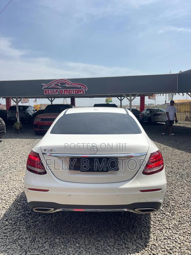 Mercedes-Benz E300 4Matic AWD Sedan (2.0L 4cyl 9A) 2017 White