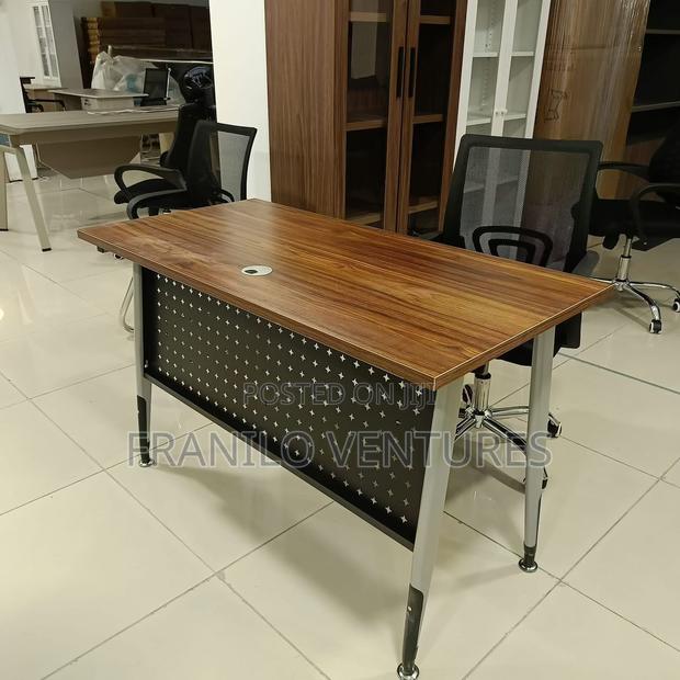 1.2m Modern Office Desk · Photo 3